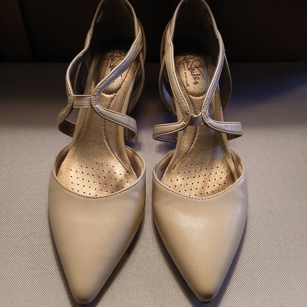Strappy dress shoes